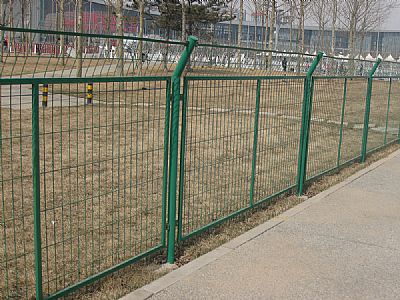 鐵路封閉護(hù)欄網(wǎng) 球場(chǎng)專用護(hù)欄網(wǎng)廠商 路護(hù)欄網(wǎng)價(jià)格